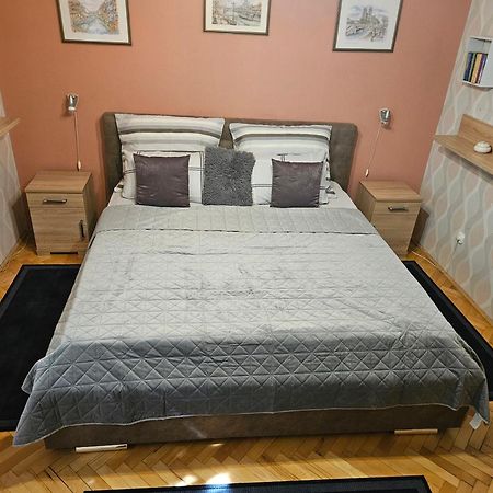 Habos Isler Apartman 16 ソルノク エクステリア 写真