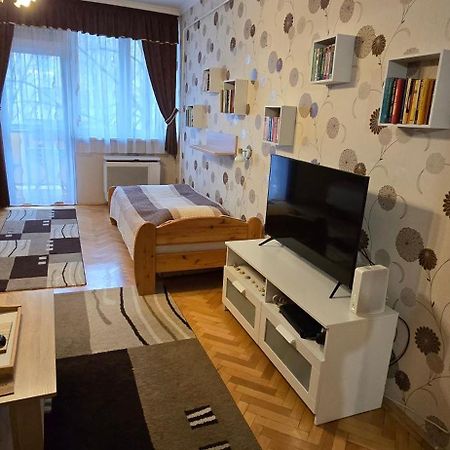 Habos Isler Apartman 16 ソルノク エクステリア 写真