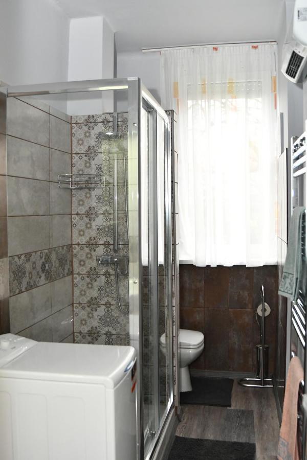 Habos Isler Apartman 16 ソルノク エクステリア 写真